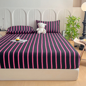 Copriletto in cotone spessito in cotone levigato - Product Image 1