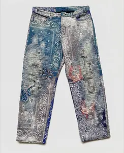 ज़ुओयांग परिधान पैस्ले पैच व्यथित धागे की मरम्मत को नष्ट करता है पुरुषों की जींस कढ़ाई पैस्ले पैच स्टैक्ड डेनिम पैंट जींस