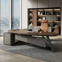 Bureau de direction en bois massif de luxe avec un design minimaliste moderne sophistiqué pour le bureau à domicile ou l'hôpital