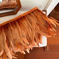 Frange de plumes de coq blanchies et teintes multicolores en gros pour accessoires de couture de robes de fête, de mariage et de carnaval