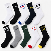 Chaussettes de compression à logo personnalisé pour hommes et jeunes, chaussettes de sport en coton avec des caractéristiques de séchage rapide et respirantes pour la course à pied et l'entraînement