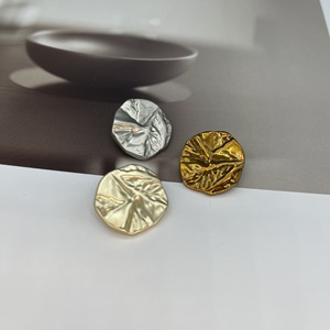 Bán Buôn Tùy Chỉnh Kim Loại Nút Thân Thiện Với Môi Vàng Kẽm Hợp Kim Brass Phong Cách Dập Nổi Chân Nút Blazer Snap Cho Quần Áo Logo Thương Hiệu - Product Image 4