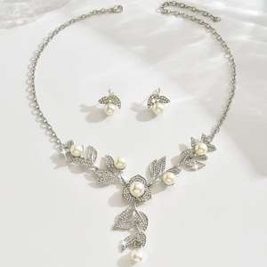 2025 nouvelle mode exquise haute qualité argent tonique cristal bijoux de mariée perle collier floral ensemble de boucles d'oreilles - Product Image 2
