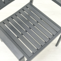 Fauteuil de salle à manger d'extérieur moderne en WPC avec lattes composites PS, structure en aluminium, résistant aux intempéries, aspect bois, léger, idéal pour bistrot