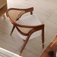 Fauteuil en bois de chêne massif avec dossier au design nordique en rotin véritable Chaises de salle à manger en canne française pour restaurant café