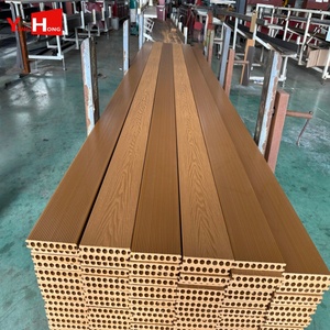 Panneau de terrasse en composite <span class=keywords><strong>bois</strong></span>-plastique (WPC) imperméable et antidérapant à texture <span class=keywords><strong>bois</strong></span> pour jardin et <span class=keywords><strong>extérieur</strong></span> - Product Image 4