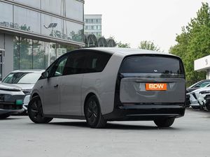 FamilyCamping Li Auto MEGA 2025 Ultra Smart Upgrade 5 <span class=keywords><strong>Portes</strong></span> 7 Places Luxe MPV V2L Décharge Véhicule à Énergie Nouvelle à Vendre - Product Image 4