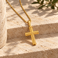 Collier croix classique ARNAN pour femmes, design cylindrique 3D, acier inoxydable plaqué or, pendentif vintage, bijoux tendance pour femmes