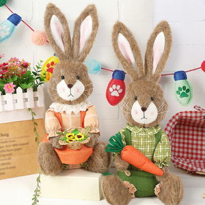 Décoration de Pâques personnalisable pour la maison, figurine de couple de lapins en peluche rustique, ensemble de lapins en peluche marron avec panier de tournesols et carotte - Product Image 3