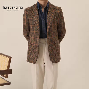 Veste en polyester rétro britannique en <span class=keywords><strong>tweed</strong></span> à chevrons en laine pour hommes, <span class=keywords><strong>blazer</strong></span> rembourré marron à simple boutonnage peigné décontracté et mince - Product Image 5