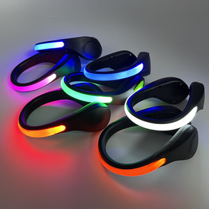 Lumières LED <span class=keywords><strong>pour</strong></span> Chaussures d'Enfants à Clip Réglable – Écologiques <span class=keywords><strong>pour</strong></span> <span class=keywords><strong>la</strong></span> Course Nocturne, le Vélo, <span class=keywords><strong>la</strong></span> Sécurité, <span class=keywords><strong>la</strong></span> Marche et les Événements - Product Image 5