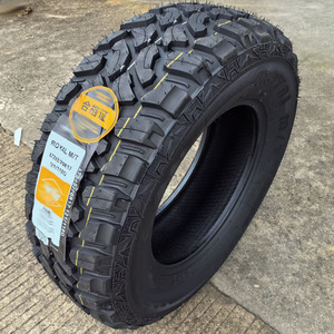 <span class=keywords><strong>Pneu</strong></span> radial tout-terrain LT265/70R17 121/118Q longue durée, compatible avec les 4x4, SUV, pick-up et véhicules tout-terrain, pour modèles Toyota, Nissan, <span class=keywords><strong>Jeep</strong></span>. - Product Image 1