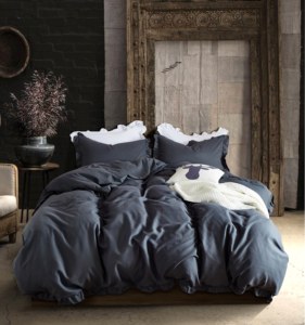 Ensemble <span class=keywords><strong>de</strong></span> housse <span class=keywords><strong>de</strong></span> couette et taies d'oreiller blancs <span class=keywords><strong>de</strong></span> style farmhouse avec élégantes volants plissés, doux, qualité hôtelière, 3 pièces - Product Image 2