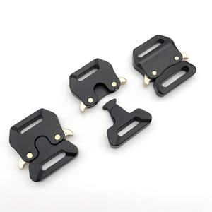 Métal Hommes Broche Automatique Latéral Libération Tactiques Personnalisées Laiton Blanc <span class=keywords><strong>Clip</strong></span> à Dégagement Rapide Noir Ceinture Réglable Boucle en Aluminium - Product Image 6