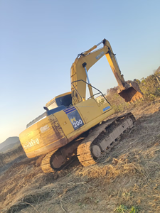 Excavadora usada de 20 toneladas KOMATSU PC 200 200-7 Buen estado Componentes originales de Japón Excavadora de orugas de segunda mano de La PC200-7 - Product Image 2