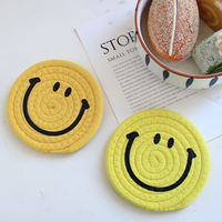 Dessous de verre créatif Happy Face en fil de coton Dessous de verre isolant thermique Dessous de plat rond