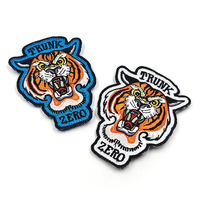 Nama disesuaikan Patch bordir kain buatan tangan Appliques Logo kustom Patch bentuk untuk pakaian