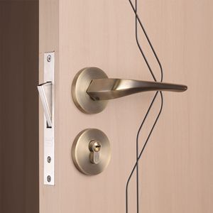 Puerta Interior Minimalista de Madera Sólida con Aislamiento Acústico para Dormitorio, Apertura Manual, Superficie Acabada - Product Image 3