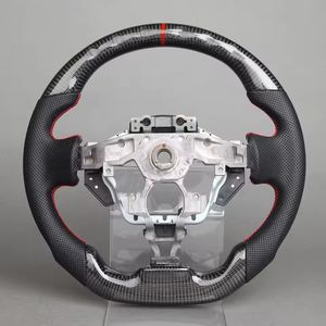 พวงมาลัยหุ้มหนังคาร์บอนไฟเบอร์สำหรับรถยนต์นิสสัน เซนทรา 370Z ปี 2008-2020 พวงมาลัยรถแข่งหุ้มหนังเย็บด้ายสีแดง - Product Image 5