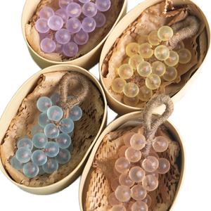 Savon artisanal biologique à base de plantes naturelles pour peaux sensibles, hydratant, <span class=keywords><strong>adoucissant</strong></span>, apaisant, régulateur de sébum, design mignon de fruits, raisin - Product Image 1