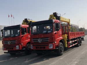 รถเครนติดตั้งบนรถบรรทุก 12000 กก. แชสซี 6x4 พร้อมอุปกรณ์ยกไฮดรอลิกแบบยืดหดได้ - Product Image 5