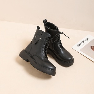 Botas de piel negras de caña media para mujer, estilo 2026, con cordones, cómodas, transpirables, con forro de piel y puntera gruesa. - Product Image 3
