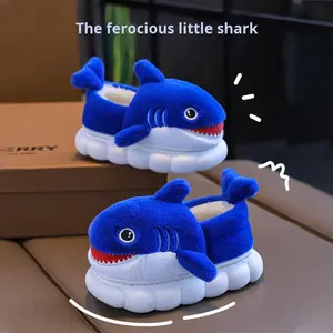 <span class=keywords><strong>Chaussons</strong></span> d'intérieur pour enfants en coton à motif de requin de dessin animé pour garçons, automne-hiver 2024, nouvelle semelle épaisse, antidérapants, chauds, talon - Product Image 2