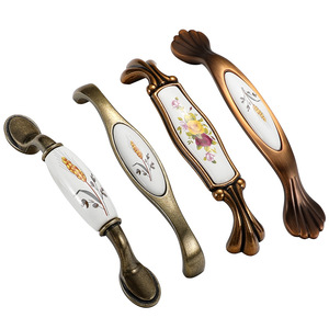 Tiradores de cerámica Yijia con diseño floral para armarios, cajones y puertas, estilo de lujo ligero, aleación de zinc y cerámica - Product Image 5