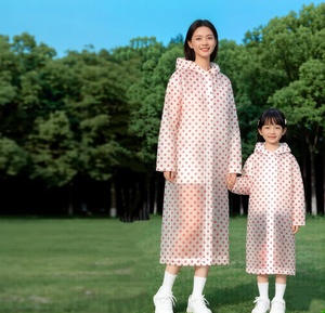 Impermeable Largo Transparente de PEVA para Niños con Capucha |   Lindos Dibujos Animados con Puntos de Polka |   Reutilizable e Impermeable para Senderismo - Product Image 2