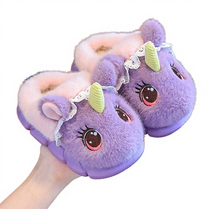 Peluche d'intérieur personnalisée pour enfants, hiver/automne, avec imprimé de requin de dessin animé, antidérapante, en fourrure pour filles - Product Image 3