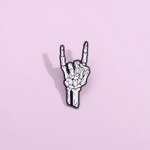 Punk tengkorak jari Enamel Pin kerangka tangan Vintage bros kerah ransel lencana Gothic perhiasan Natal Halloween hadiah - Product Image 2