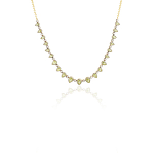 Collier en argent sterling avec péridot et diamant : une élégance intemporelle s'exprime avec ce collier exquis en argent sterling. - Product Image 2