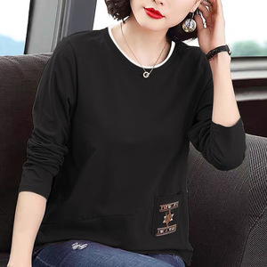 Women's Loose Long Sleeve T-Shirt With Embroidered Pocket Round Neck Casual Knitted Top For Everyday Wear - Product Image 3