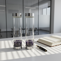 Bouteille d'eau en verre infusée de cristaux naturels en gros, bouteille énergétique aux pierres précieuses avec couvercle en bambou