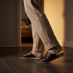 Chaussures de sport unisexe en cuir véritable, respirantes, imperméables, antidérapantes et rembourrées, pour intérieur/extérieur, en matériaux recyclables - Product Image 6