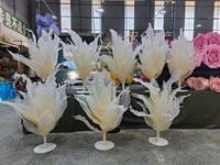 Accessoires de fête de mariage fournitures tissu Organza fleurs artificielles fleurs géantes centres de table de mariage pour la décoration d'événements