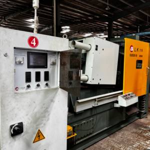 Высокоэффективный автоматический литьевой пресс для цинковых сплавов средней мощности с горячей камерой, 160 тонн, высокая производительность, многофункциональные возможности - Product Image 1