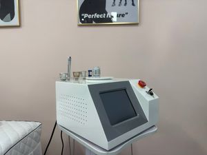 Máquina de Eliminación Vascular con Láser de Diodo 5 en 1 de 980nm, Elimina Arañas Vasculares, Láser de Diodo 980 para Eliminar Vasos Sanguíneos y Hongos en las Uñas - Product Image 1