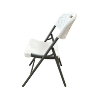 Vente en gros de chaise pliante empilable pour salon de jardin mobilier de jardin extérieur chaise moderne en plastique pour repos café et détente pour fêtes et événements