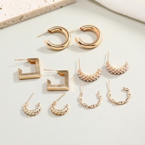 European American <b>Hook</b> <b>Earrings</b> Hot Selling Wholesale 5-Piece Retro Pearl Set Creative Hoop Design Gold Plated Classic Style - Product Image 4