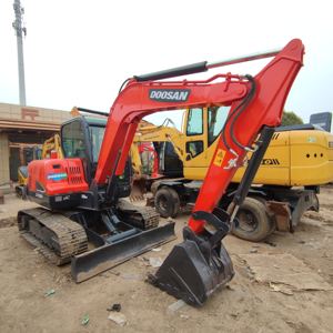 Pelle sur chenilles Doosan DX 60 d'occasion à vendre à Shanghai En bon état avec composants centraux Moteur Pompe - Product Image 2
