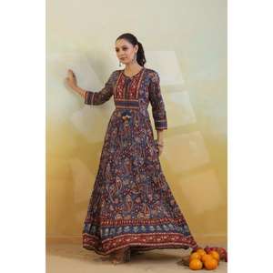 Kurtis en coton pour femmes avec broderie et couture artisanale de style indien en vente en ligne pour femmes - Product Image 3