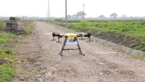 El Dron de pulverización agrícola de los agricultores es adecuado para que los agricultores utilicen el sistema dual de carga rápida para aplicaciones de pesticidas - Product Image 5