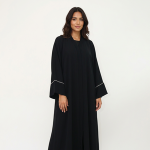 Nuevo Estilo Dubái, Hermoso Vestido Islámico Abaya Maxi de Satén de Seda Negro, Hecho a Mano, con Cuello, Largo hasta el Suelo, Manga Larga y Bordado - Product Image 1