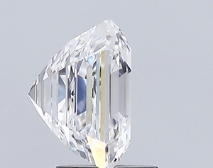 Anillo de Compromiso con Diamante Cultivado en Laboratorio, Corte Asscher de 2.01 Quilates, Oro Blanco de 14K, Tres Piedras, Acabado Pulido, Grado de Corte EX, Hecho a Mano en India - Product Image 2