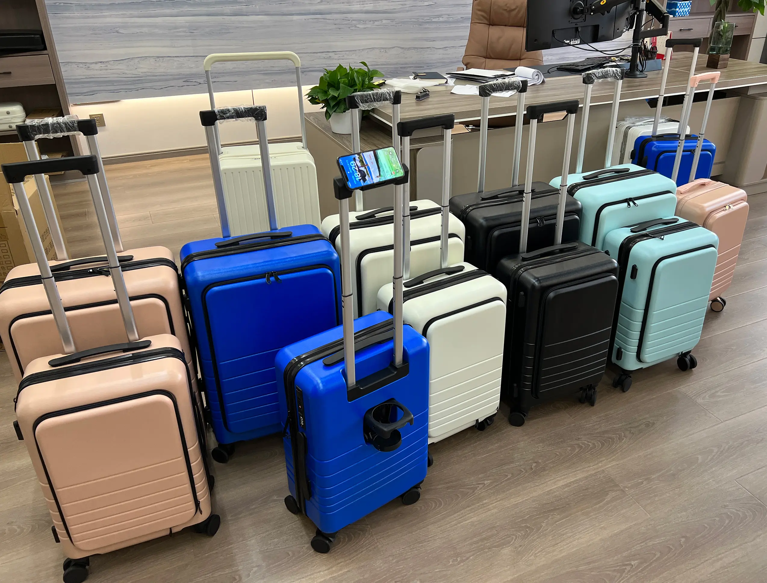 2024 नया आगमन मल्टीफंक्शनल फ्रंट ओपन लगेज लाइटवेट फैशन सूटकेस यूएसबी चार्जर के साथ यात्रा सामान