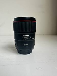 عدسة بزاوية واسعة EF 35 من الشرائع F/1.4L II USM عدسة تصوير بورتريه مستعملة - Product Image 3