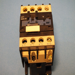 Thương hiệu Mới <span class=keywords><strong>LC1</strong></span> <span class=keywords><strong>d2510</strong></span> M7 Ith = 40A UI = 750V (220V AC) Contactor cho PLC - Product Image 1