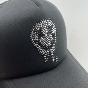 Casquette de camionneur de baseball noire 5 panneaux de haute qualité Casquette de camionneur en maille strass logo personnalisé <span class=keywords><strong>pour</strong></span> hommes - Product Image 4