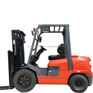 Montacargas Toyota Usado Original Japonés de Segunda Mano, 3 Toneladas FD30 y 5 Toneladas FD50 con Mástil de 3 Etapas, Motor de Gasolina, GLP o Diésel - Product Image 1